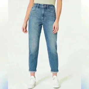 Hollister Ultra High Rise Mom Vintage Stretch Jean